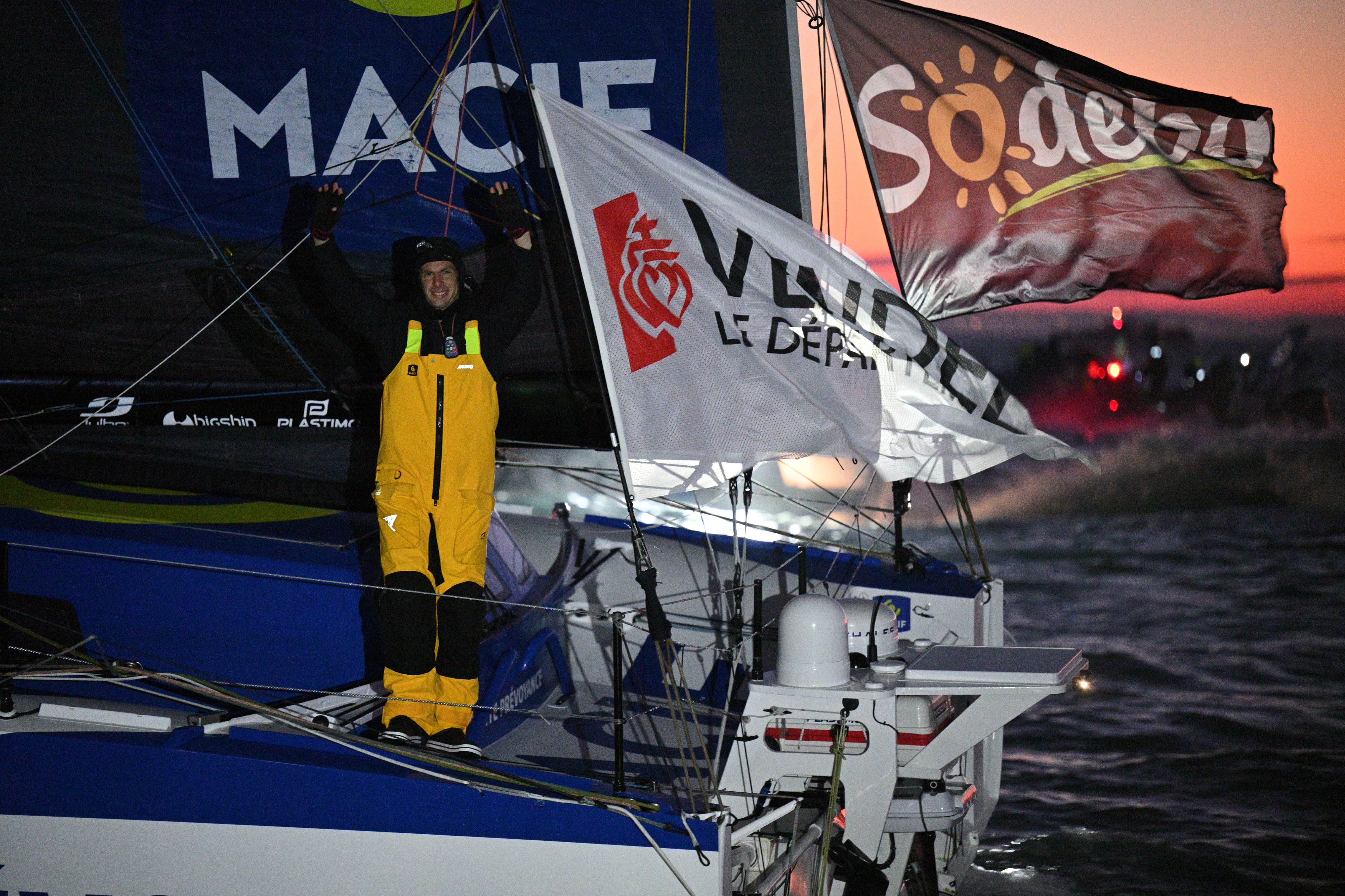 Charlie Dalin vainqueur du Vendée Globe 2024 J ai l impression d