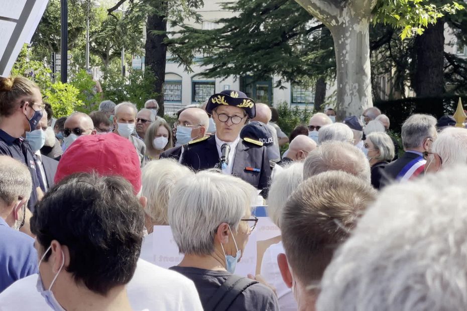 Pourquoi Les R Sistants Vont Manifester Avant Une C R Monie Annuelle