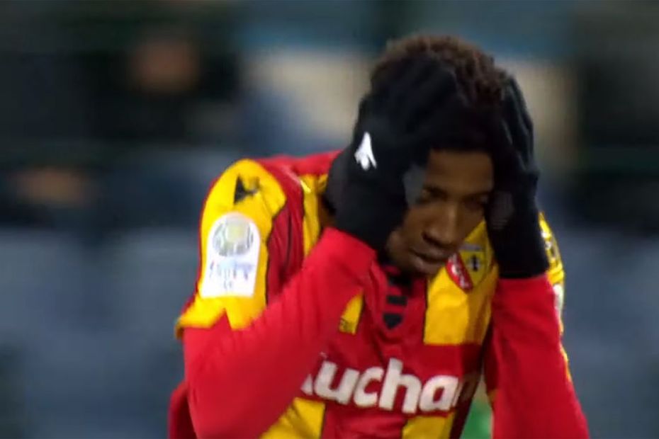 Video Le Rc Lens Rate Le Coche Face Ch Teauroux