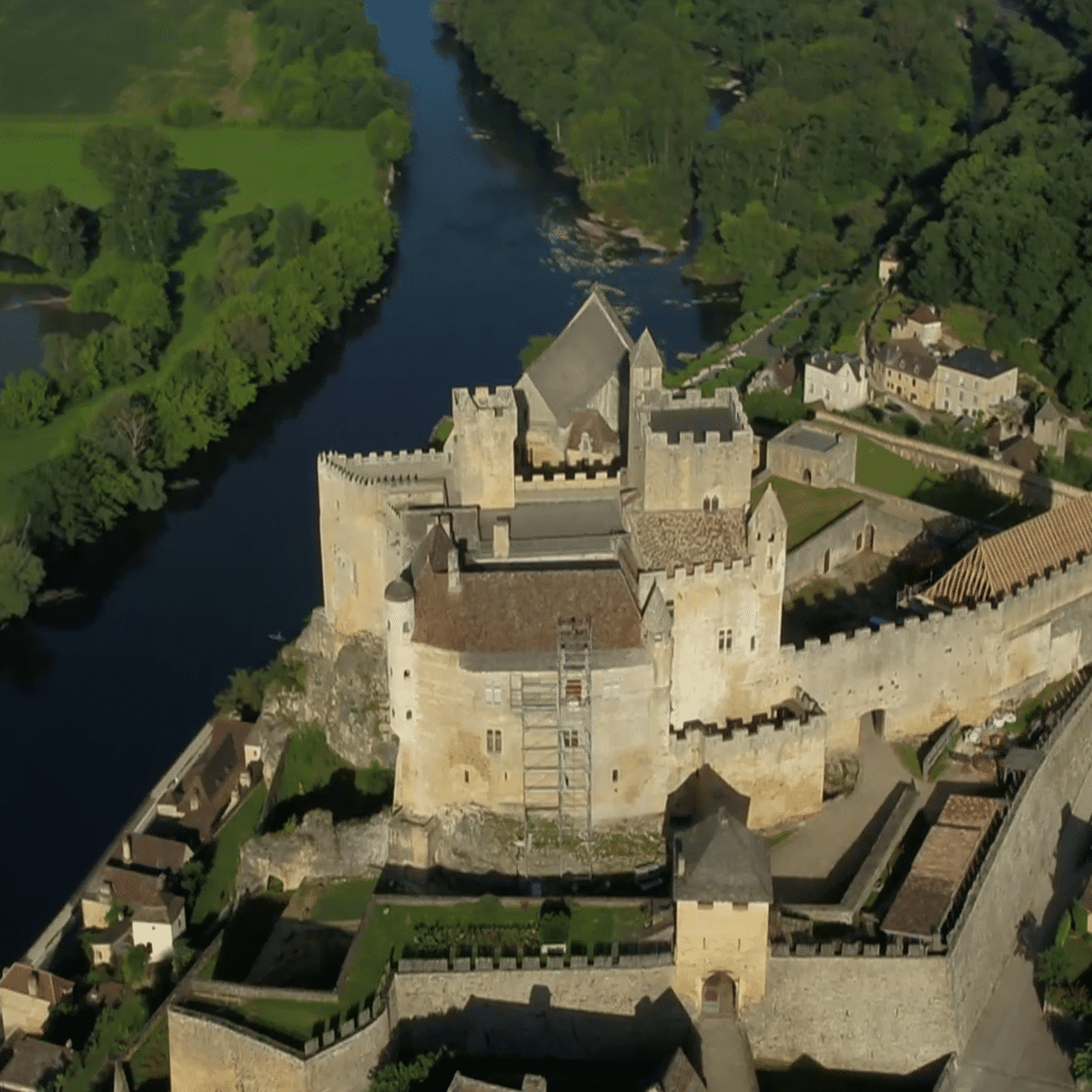 Décrypter 81 imagen carte des châteaux du périgord fr thptnganamst