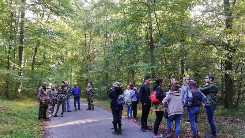 Oise en forêt de Compiègne des militants se mobilisent contre la