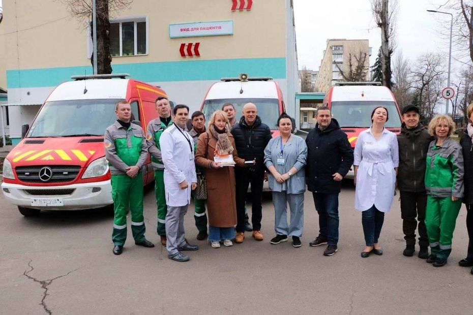 TEMOIGNAGE Guerre en Ukraine Marseille livre trois ambulances à