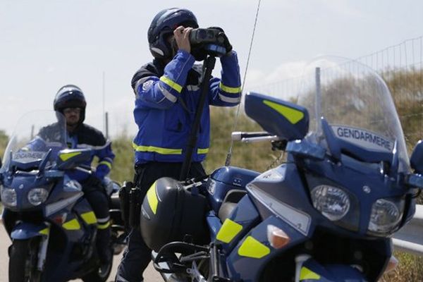 Une Mobilisation Ruban Blanc Pour Rendre Visible Le Ras Le Bol Des