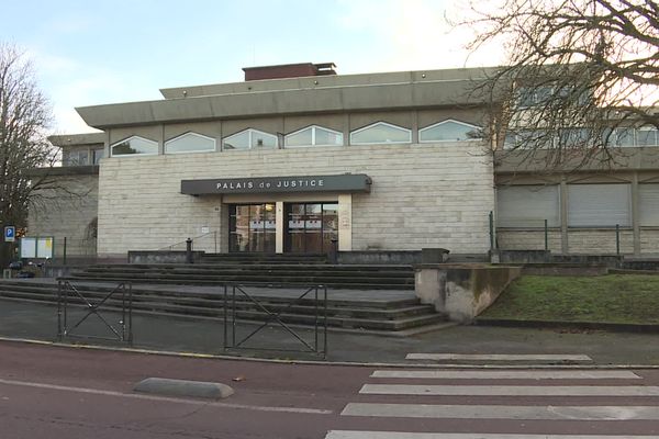 Le palais de justice de Bayonne