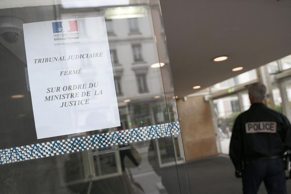 Les tribunaux français sont fermés depuis le lundi 16 mars.