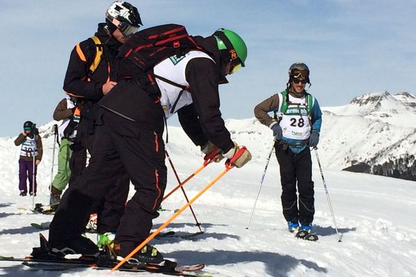 34 candidats au brevet national de pisteur secouriste se sont retrouvés dans la station de ski du Lioran, dans le Cantal.