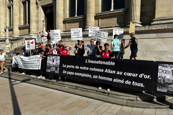 À quatre jours du procès, une nouvelle marche blanche pour le docker assassiné.