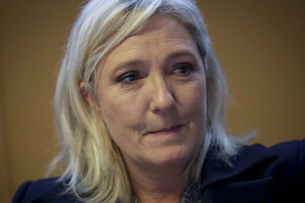 Marine Le Pen répond aux "frondeurs" de son parti.