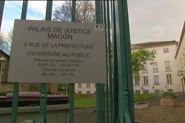 Onze hommes sont jugés par les assises de Saône-et-Loire pour une expédition punitive mortelle menée à Chalon-sur-Saône en 2010.