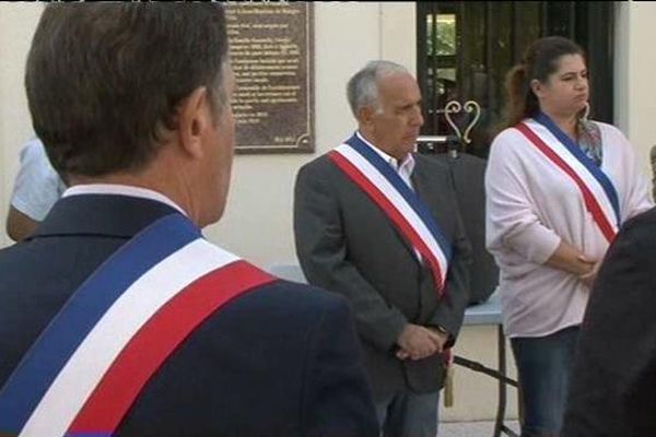 Lors de la mobilisation des maires, devant la mairie de St Victoret