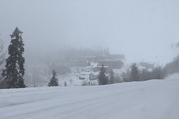 La neige est tombée à Chamrousse - nov.2015