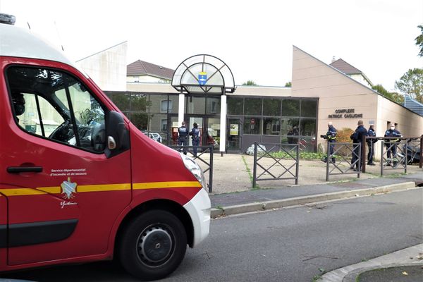 Une partie du mur du gymnase Patrick Caglione à Poissy s'est effondrée jeudi 22 octobre.