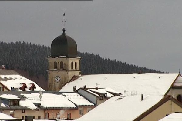 La station de ski des Rousses regroupe quatre communes, Lamoura, Prémanon, les Rousses et Bois d'Amont 