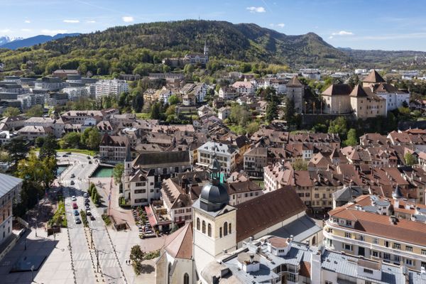 Des élus de la mairie d'Annecy ont porté plainte après avoir reçu des injures en ligne. (Illustration)