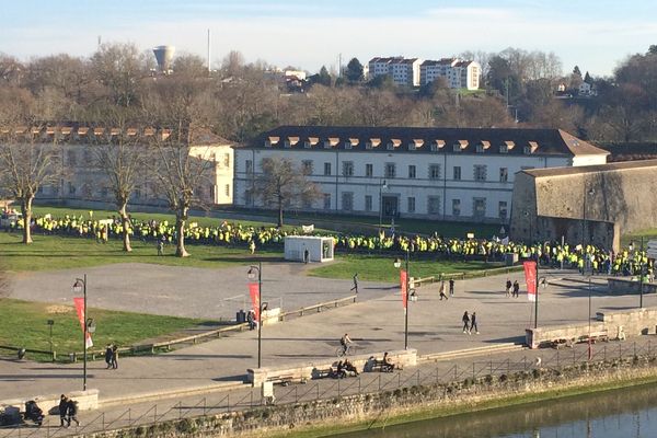 Ils étaient près d'un millier à manifester à Bayonne