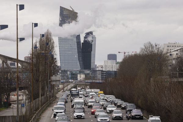 Le périphérique sera-t-il limité à 50 Km ? Nouvelle passe d'armes entre la mairie de Paris et le gouvernement.