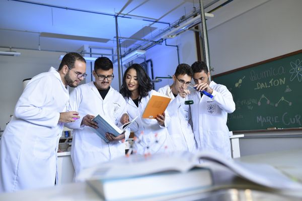 "Pour comprendre la science, il faut penser foot", découvrez les surprenantes animations gratuites de la fête de la science