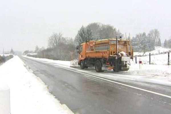 Route en déneignement ( dimanche 20 janvier 2013)