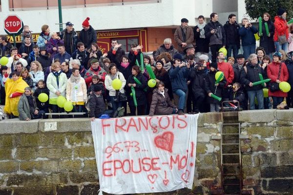 Le public attend François Gabart aux sables d'Olonne