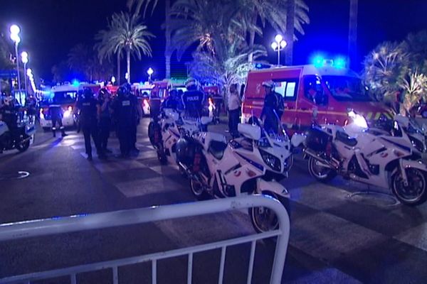 Le soir de l'attentat du 14 juillet 2016, ce policier national s'est rendu de lui-même sur la promenade des Anglais à Nice pour apporter son aide. Il témoigne pour la première fois dans le cadre du procès en appel.