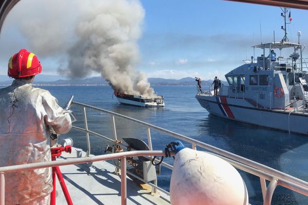 La vedette de 13 mètres a sombré au large de Saint-Tropez.