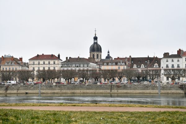 Vue sur la ville de Chalon-sur-Saône.