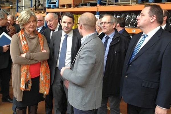 Thierry Mandon dans les locaux de l'entreprise Bouillard à Saint-Germain-du-Plain