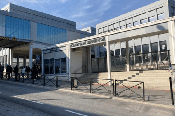 Des individus ont fait irruption au lycée Stéphane Hessel d’Épernay, mercredi 5 octobre, avec l’intention de s’en prendre à un élève.