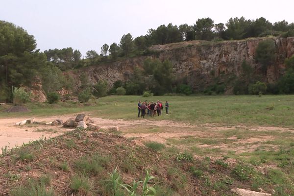 Les riverains contestent la réhabilitation d'une ancienne carrière à Aubagne.