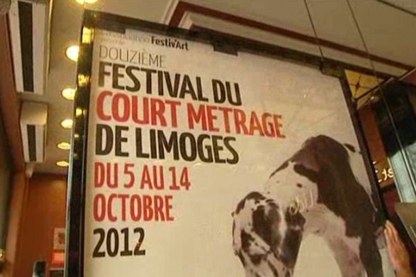 L'affiche du festival a pris place dans le hall du Lido