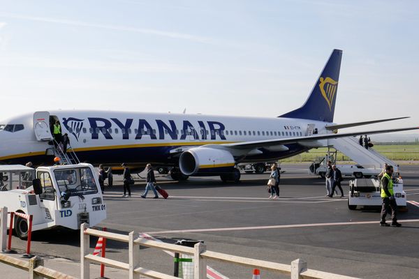 La compagnie Ryanair assure encore quelques vols avant la fermeture prochaine de l'aéroport à cause du coronavirus