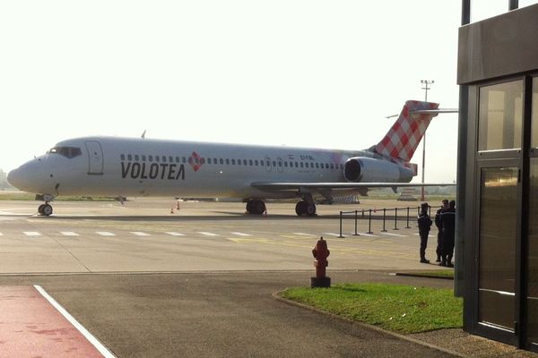 Un avion de la compagnie Volotea à l'aéroport de Strasbourg-Entzheim