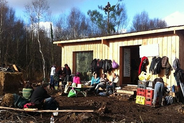 Pique nique ce Dimanche à Notre-Dame-des-Landes après de violents affrontements hier 