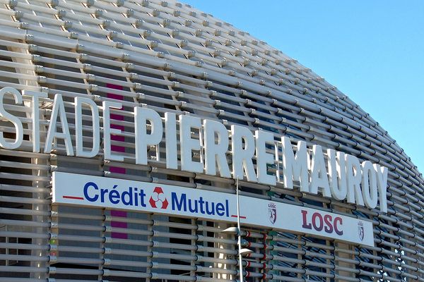 Le Stade Pierre-Mauroy. 1er match du LOSC en août 2012. 100ème match du LOSC en octobre 2016.