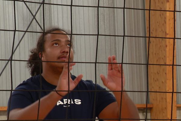 Pour la première fois de sa carrière, le deux-sévrien Anatole Chaboissant découvre un nouveau club de volley.