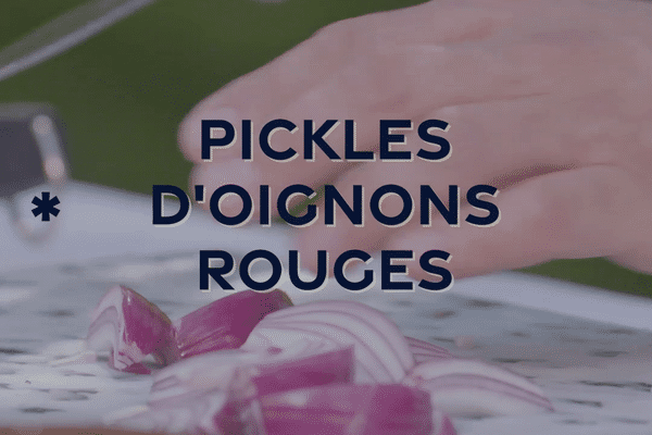 Réussir sa recette de pickles d'oignons rouges.