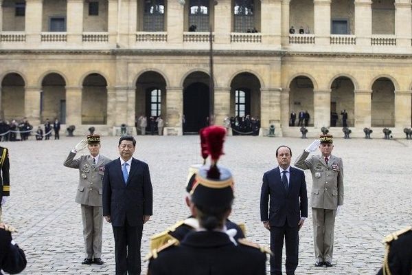 François Hollande et le président Chinois Xi Jinping à l'Hotel des Invalides, le 26 mars.