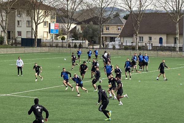 Forts de leurs trois essais inscrits sur la pelouse du Bacing, les Brivistes ont répété leurs gammes offensives toute la semaine à l'entraînement.