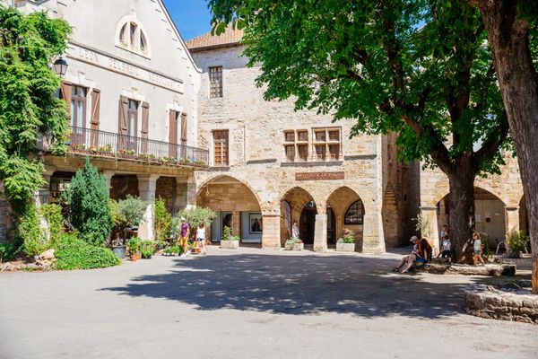 La bastide de Villeneuve d'Aveyron, devient le 11ème Plus Beaux Villages de France en Aveyron.