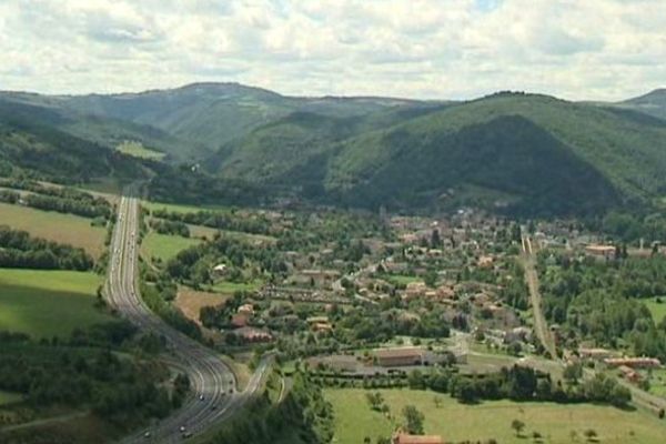 Situé au bord de l'autoroute, le village de Massiac profite de sa situation grâce au label "Village-étape"