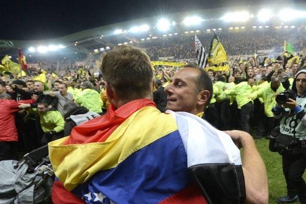  La joie de Michel Der Zakarian à la fin du parcours et devant le succès et la Ligue 1