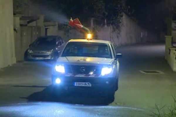 05/09/15 - Opération de désinsectisation pour lutter contre la Xylella Fastidiosa dans un lotissement de Furiani (Haute-Corse)