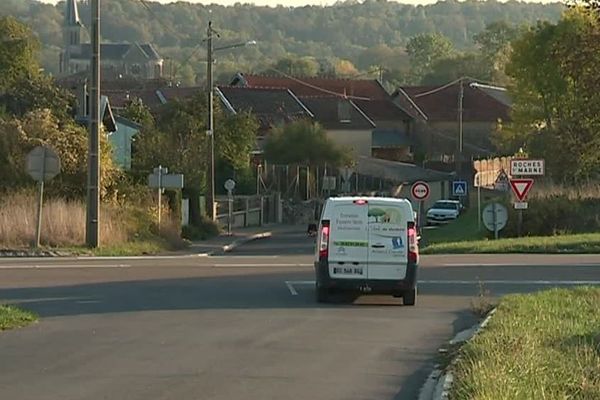 Un collectif qualifie la N67 de "route de la honte". Depuis 2013, 4 personnes ont perdu la vie au niveau de ce carrefour