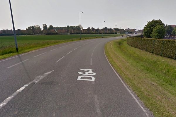 Le motard a perdu la vie sur la route de la Plaine du Nord à Linselles.