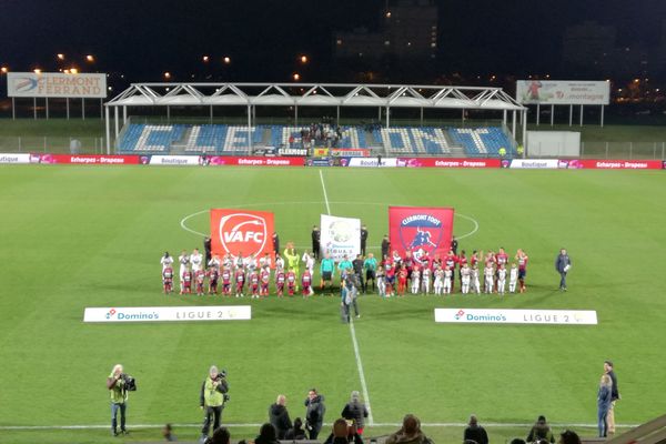 Le Clermont foot remporte sa première victoire depuis deux mois face à Valenciennes mardi 16 janvier, 3 buts à 0. 