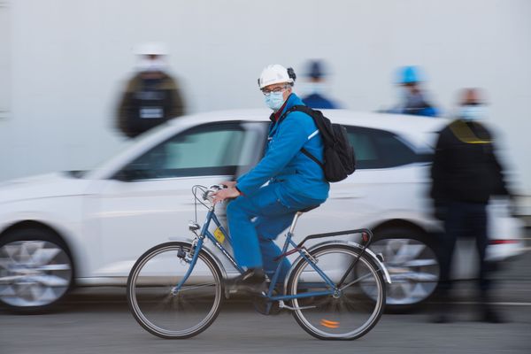 Le masque pas obligatoire partout à vélo