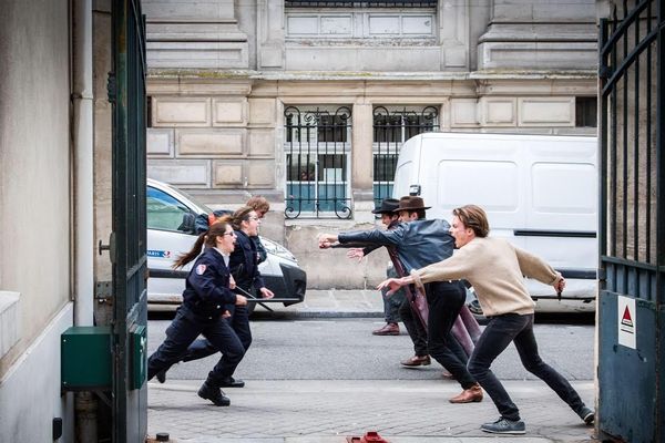 Du théâtre de rue présenté comme une série télé