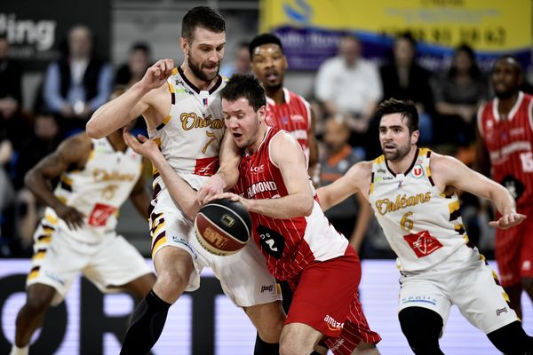 ARCHIVES. Orleans le 10/03/2018 Basket ProB Orleans Loiret Basket contre Saint-Chamond, Miralem Halilovic et Andreja Milutinovic.