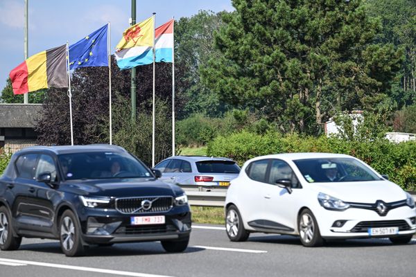 Plusieurs élus des zones frontalières lorraines réclament une rétrocession au Luxembourg, sur le modèle de la Suisse, qui a reversé 350 millions d’euros environ en 2022 sur le milliard d’impôt et de cotisation payés par ses frontaliers français.