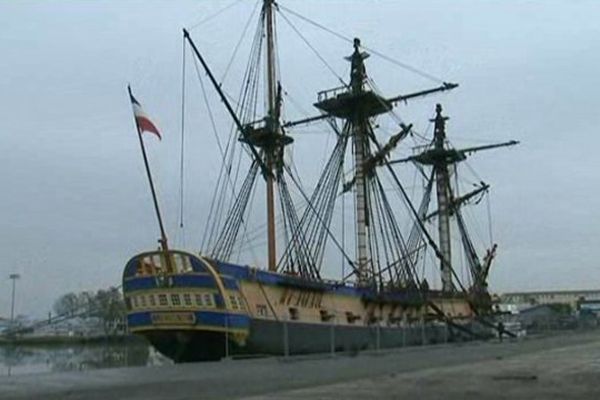 L'Hermione au port de commerce de Rochefort